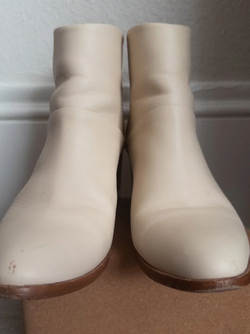 Nisolo White/Cream Dari Ankle Boots Size 10 - Leather Block Heel